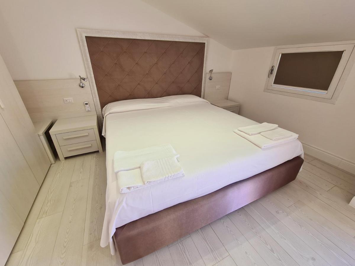 Isola Nel Parco Villas & Rooms La Maddalena  Luaran gambar