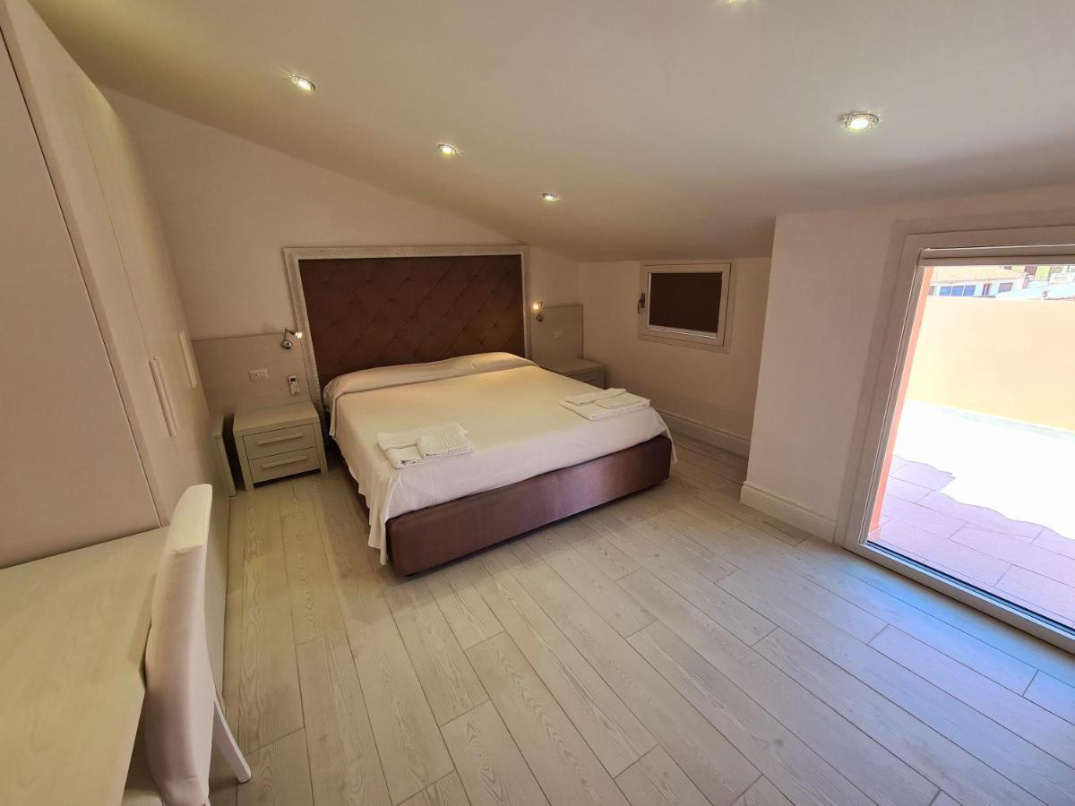 Isola Nel Parco Villas & Rooms La Maddalena  Luaran gambar